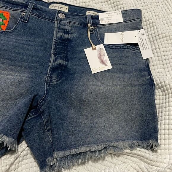 NWT- Jessica Simpson- 16W & 20W. Infinite High Waist Cut Off Short - Picture 5 of 8